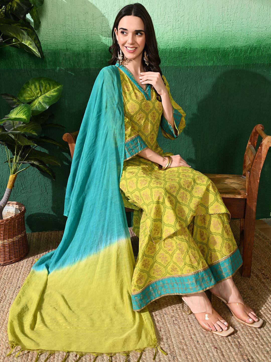 Dhiyona SN Women's Printed Straight Kurta & Palazzos With Dupatta
