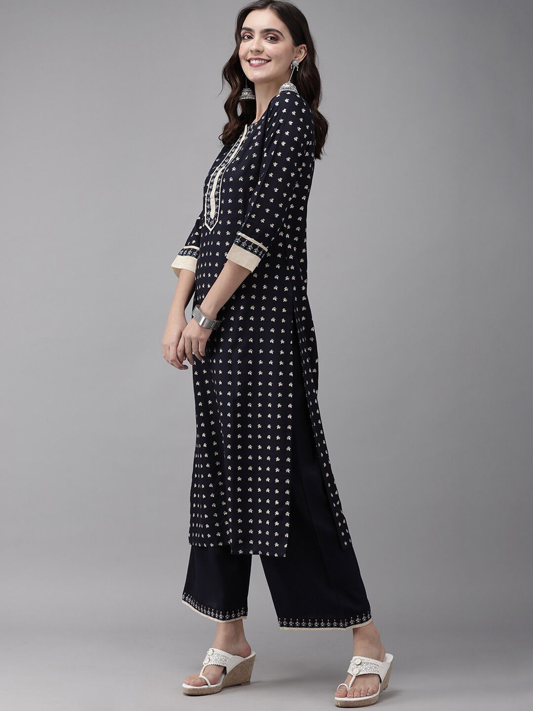 Women Navy Blue Ethnic Motifs Printed Liva Kurti with Palazzos
