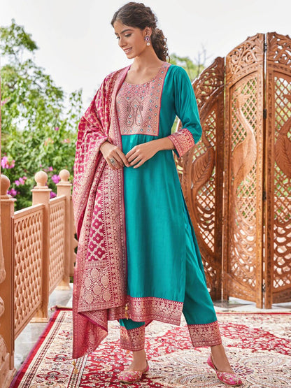 Dhiyona WP Women Paisley Yoke Design Regular Mirror Work Kurta with Trousers & With Dupatta