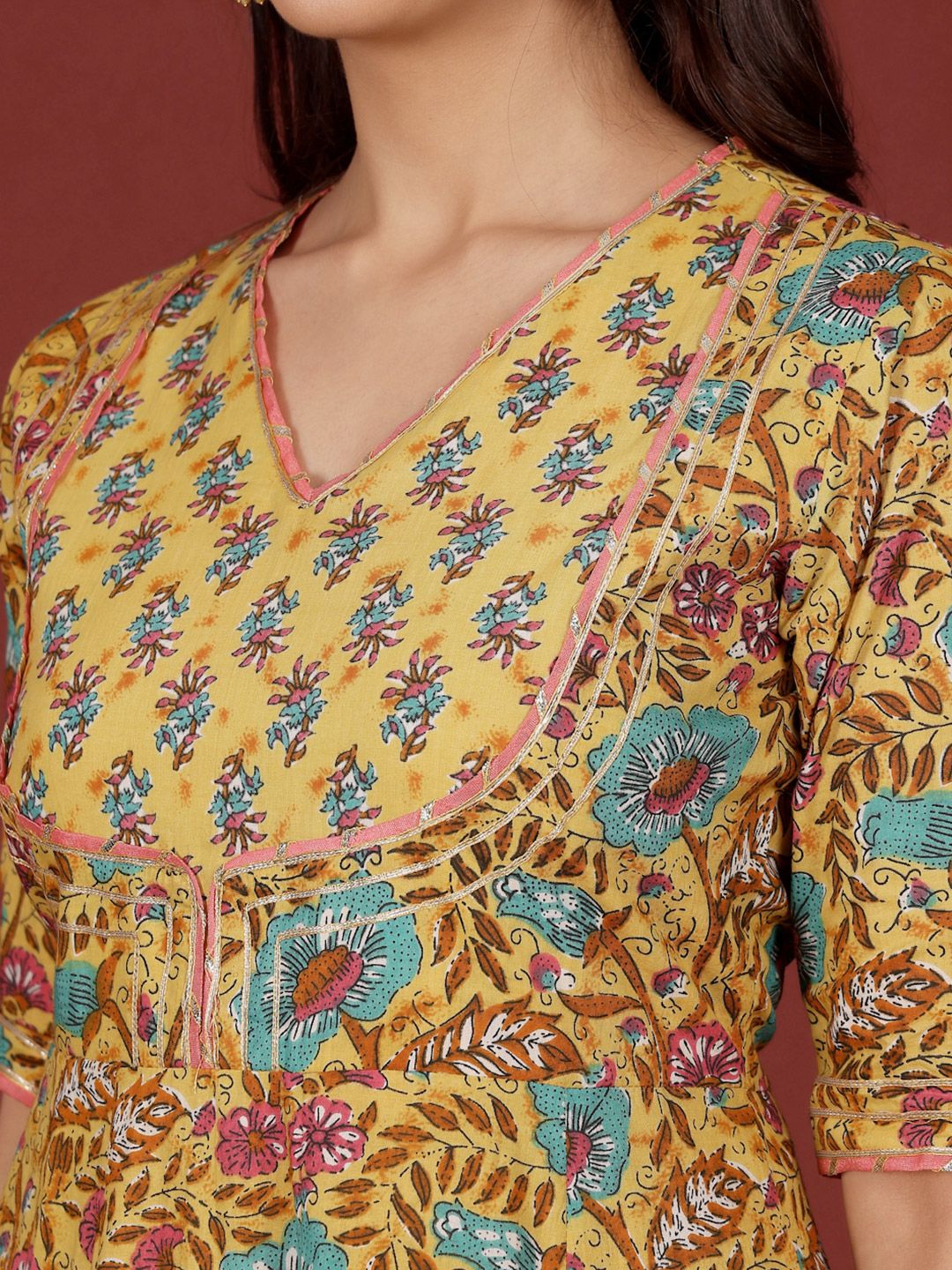 Dhiyona VA Women's Floral Printed Regular Gotta Patti Pure Cotton Kurta, Trousers with Dupatta