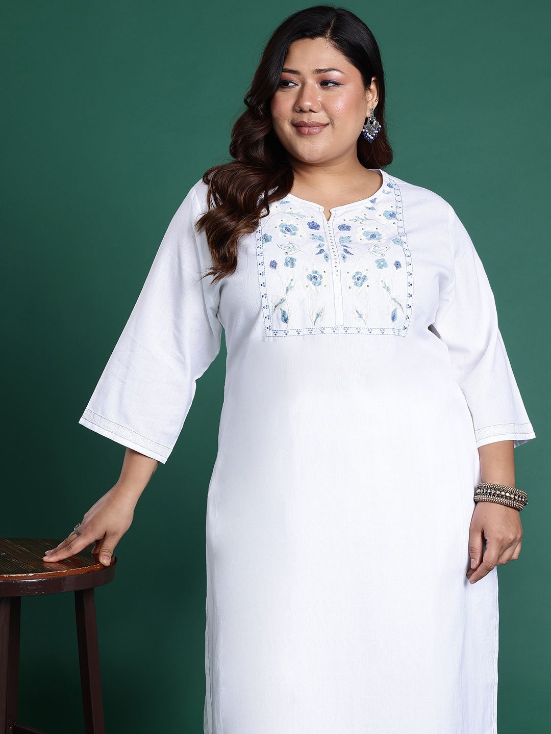 Dhiyona IE Plus Size Floral Embroidered Sequinned Pure Cotton Kurta with Trousers
