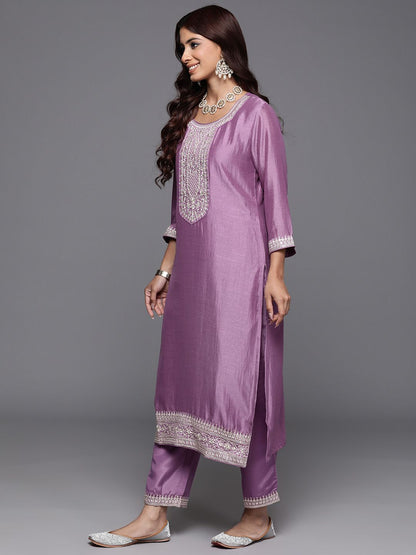 Dhiyona IE Floral Embroidered Regular Sequinned Kurta with Trousers & Dupatta