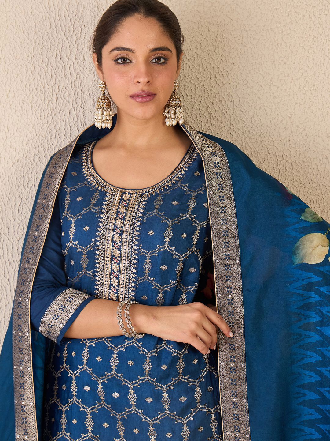 Women Ethnic Motifs Embroidered Regular Kurta with Trousers & With Dupatta