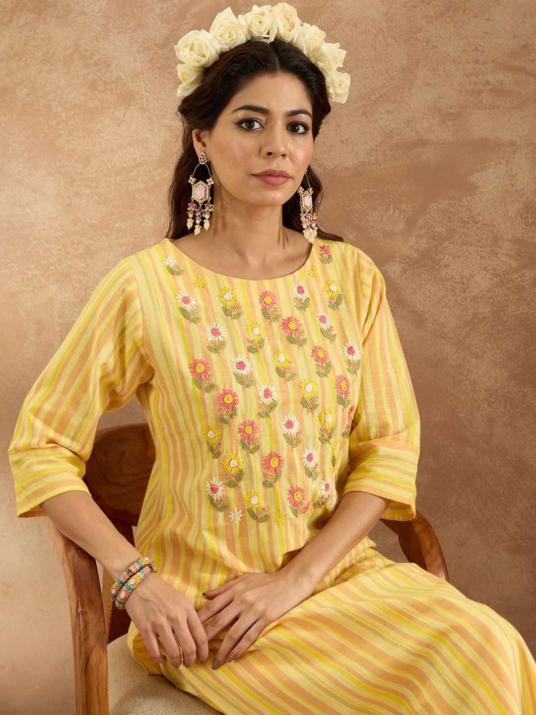 Dhiyona IE Women Floral Embroidered Regular Thread Work Pure Cotton Kurta with Trousers