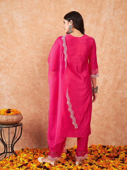 Floral Embroidered Regular Thread Work Liva Kurta with Trousers & Dupatta