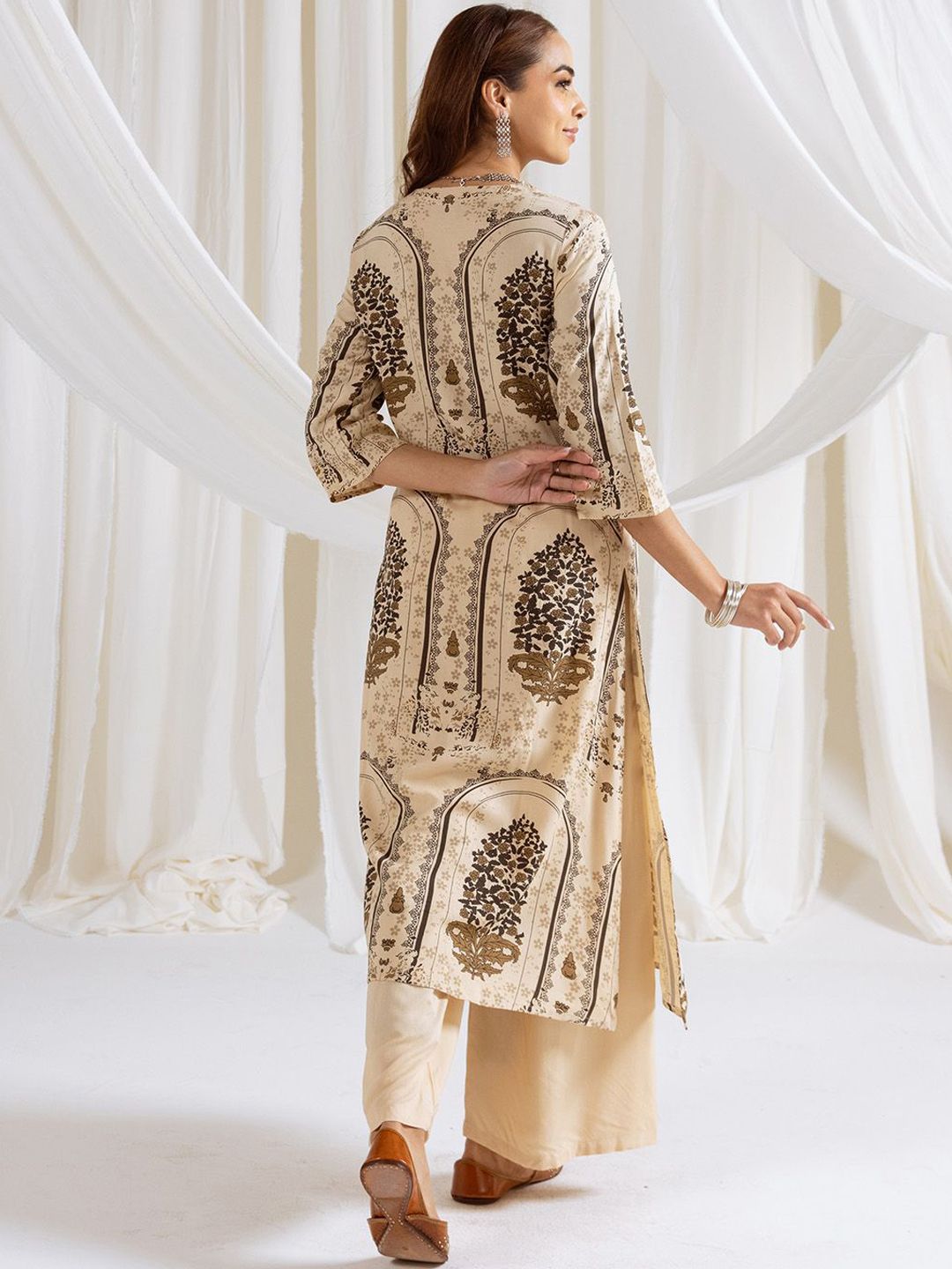 Dhiyona IS Women's Women Ethnic Motifs Printed Regular Kurta with Trousers