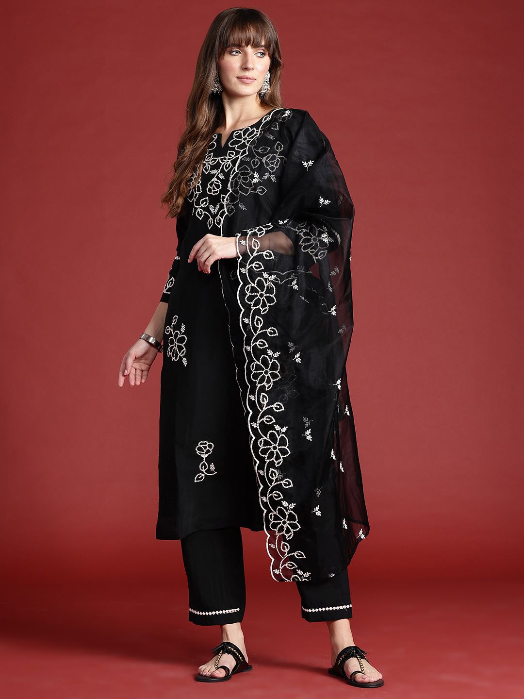 Dhiyona IE Floral Embroidered Thread Work Kurta With Trousers & Dupatta