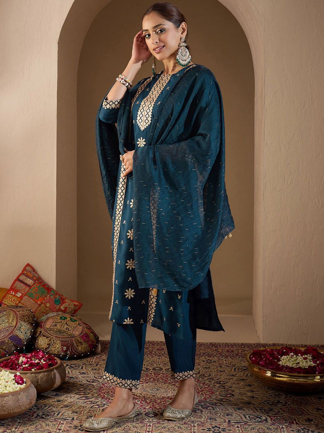 Women Ethnic Motifs Embroidered Regular Sequinned Kurta with Trousers & With Dupatta