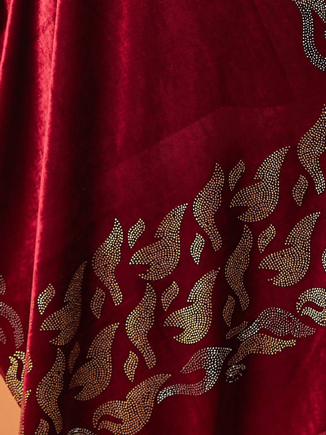 Dhiyona PA Women Paisley Velvet Shawl