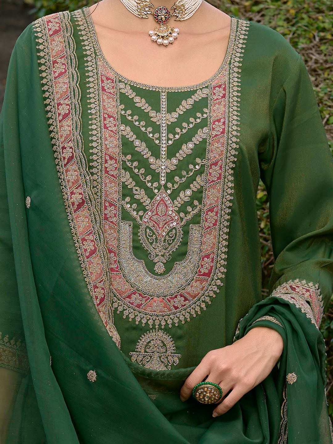 Dhiyona IE Ethnic Motifs Yoke Design Straight Kurta with Trousers & Dupatta