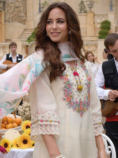 Floral Embroidered Kurta With Trousers & Dupatta