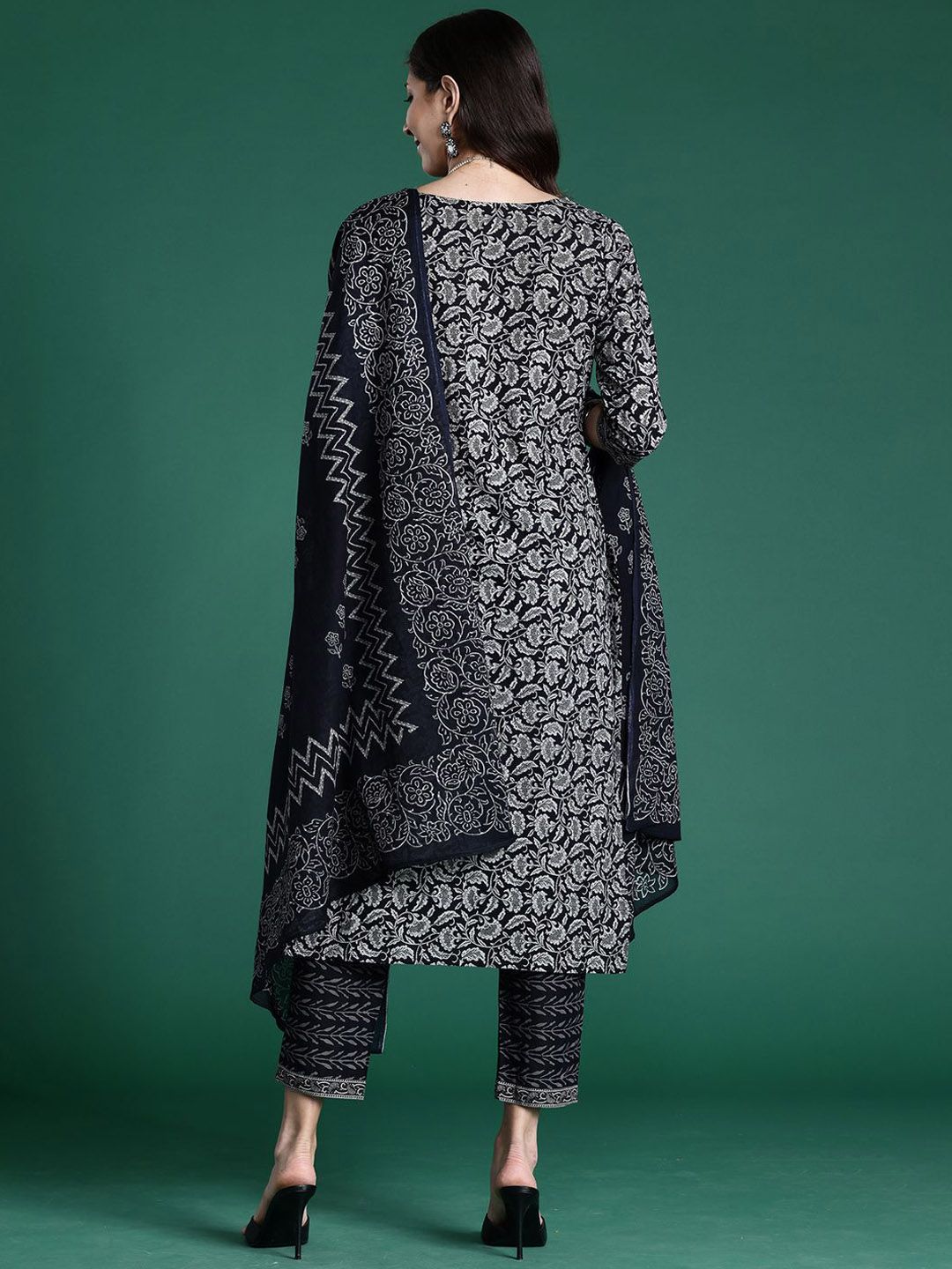 Women Floral Printed Pure Cotton Kurta Trousers & With Dupatta