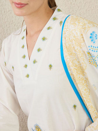 Women Floral Embroidered Thread Work Pure Cotton Kurta with Trousers & Dupatta