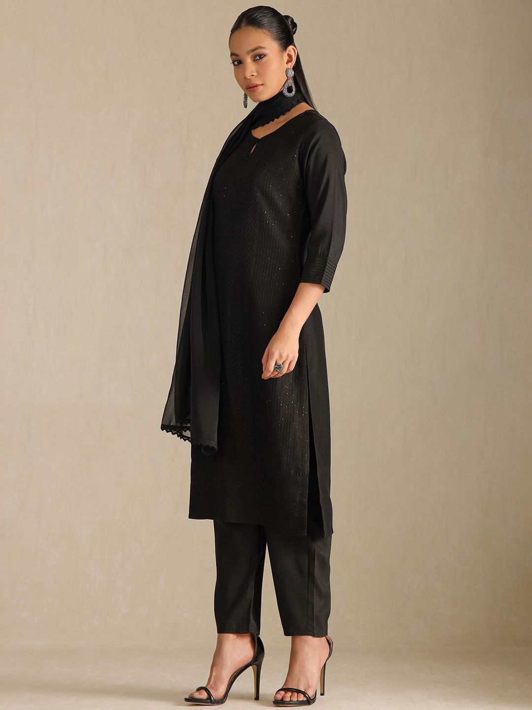 Dhiyona SO Women's Geometric Embroidered Sequinned Straight Kurta With Trousers & Dupatta