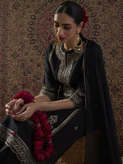 Embroidered Notch Neck Sequinned Straight Kurta With Trousers & Dupatta