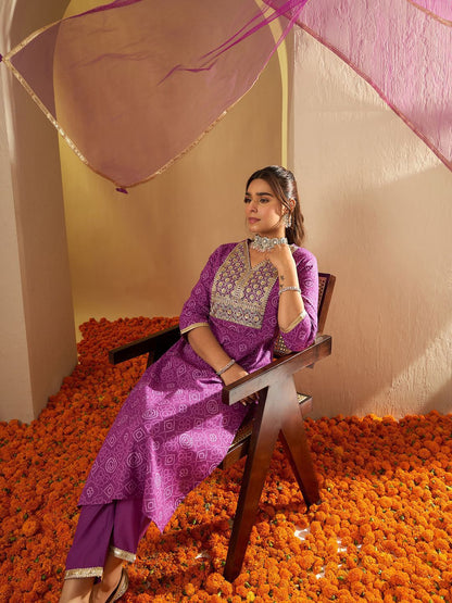 Bandhani Embroidered Sequinned Pure Cotton Straight Kurta With Trousers & Dupatta