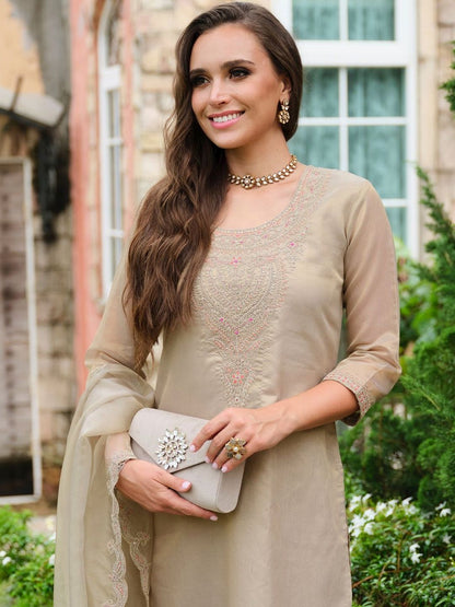 Women Ethnic Motifs Embroidered Regular Thread Work Kurta with Trousers & With Dupatta