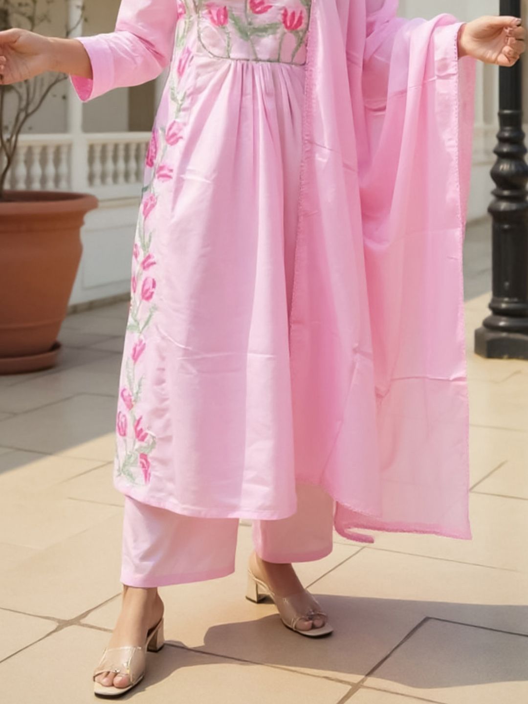 Floral Embroidered Thread Work Pure Cotton A Line Kurta With Trousers & Dupatta