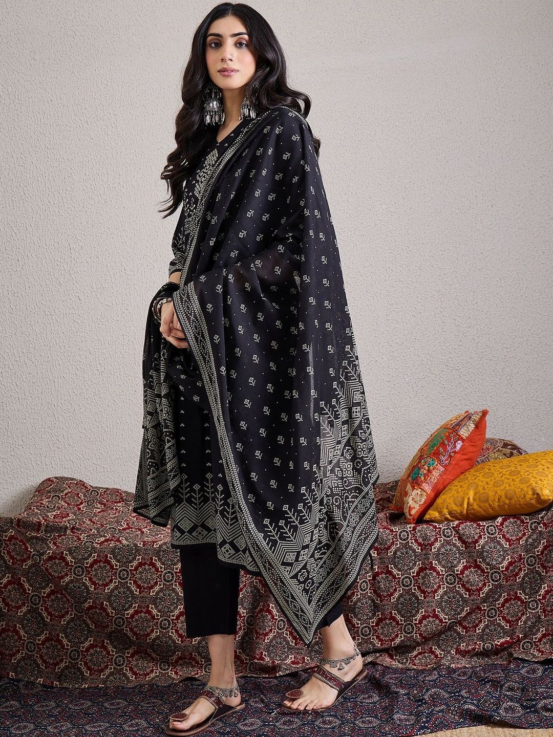 Women Ethnic Motifs Printed Cotton Kurta with Trousers & Dupatta
