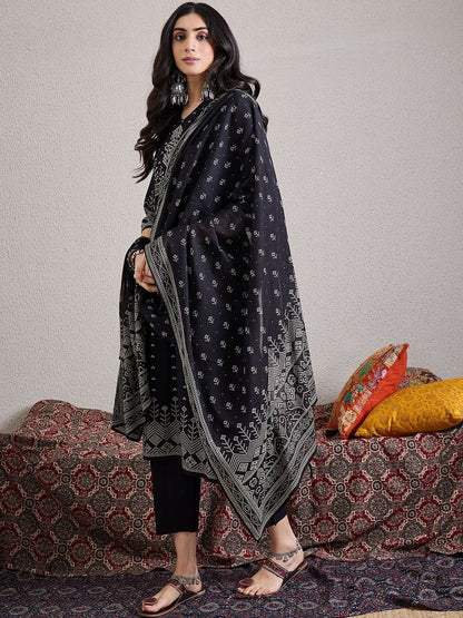 Women Ethnic Motifs Printed Cotton Kurta with Trousers & Dupatta