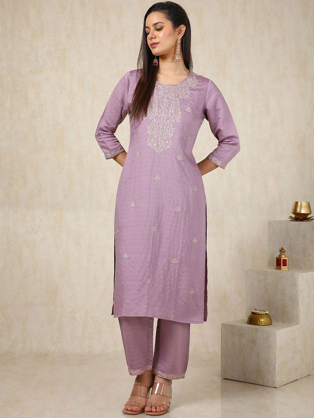 Dhiyona SO Women's Flral Embroidered Straight Kurta with Palazzos