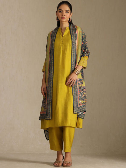 Dhiyona SO Women's Mandarin Collar Straight Kurta With Trousers & Dupatta