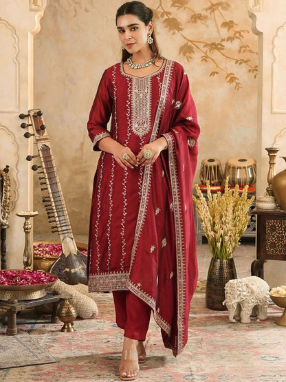 Women Ethnic Motifs Embroidered Regular Sequinned Kurta Set With Dupatta