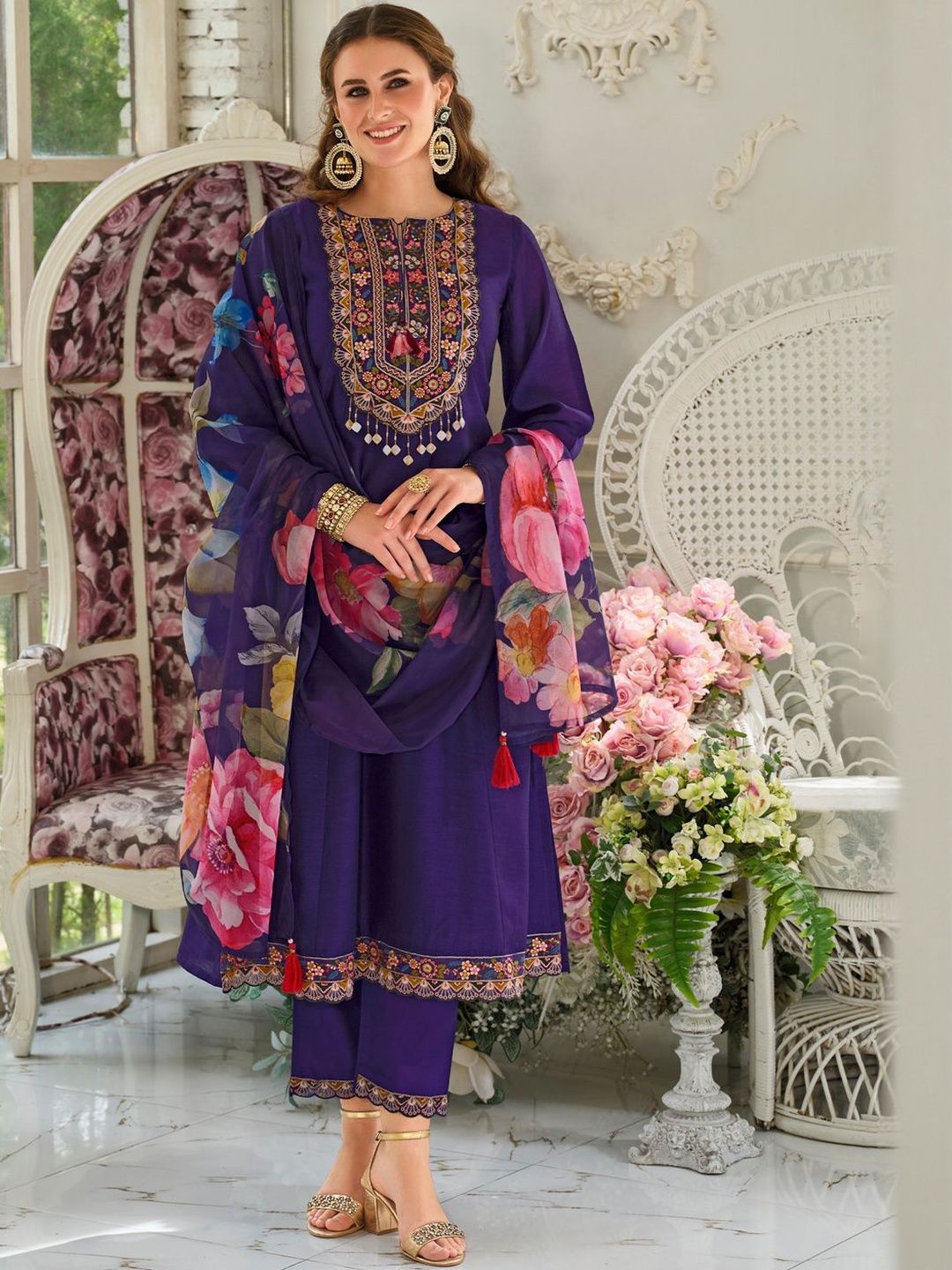 Women Floral Embroidered Kurta with Trousers & Dupatta