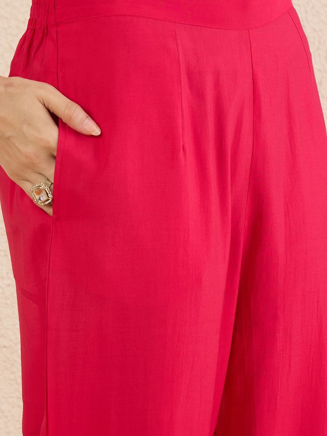 Women Ethnic Motifs Embroidered Regular Thread Work Kurta with Trousers