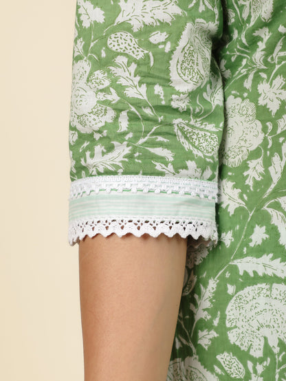 Women's Cotton Green Straight Kurta