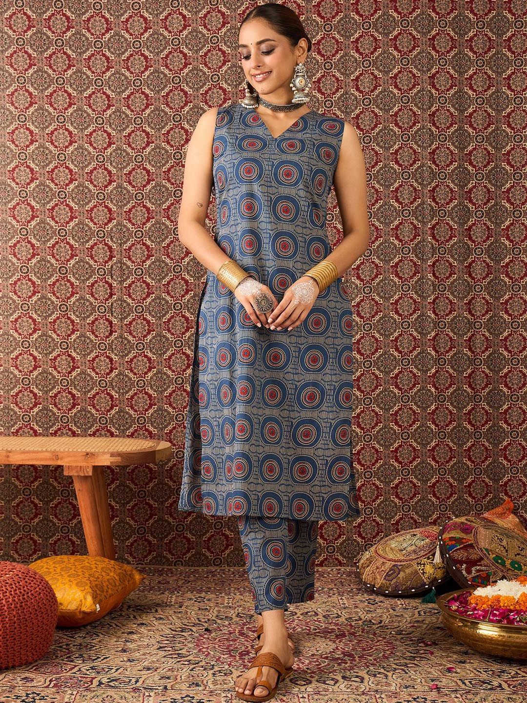Women Printed Regular Pure Cotton Kurta with Trousers