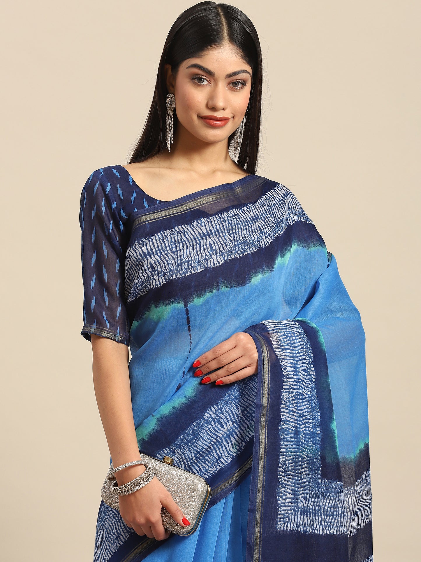 Women's Cotton Blend Blue Printed Celebrity Saree With Blouse Piece