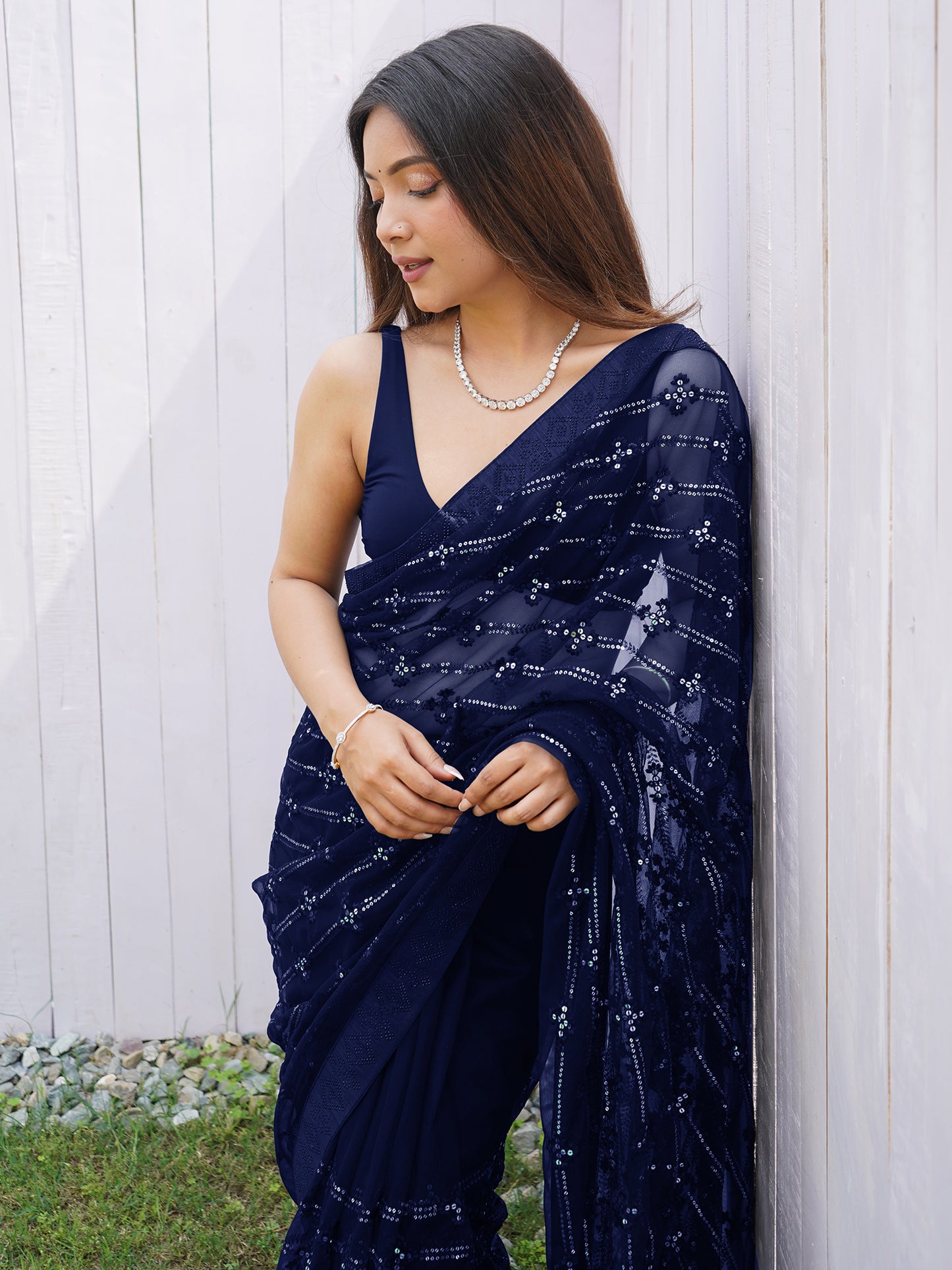 Women's Net Navy Blue Embellished Designer Saree With Blouse Piece