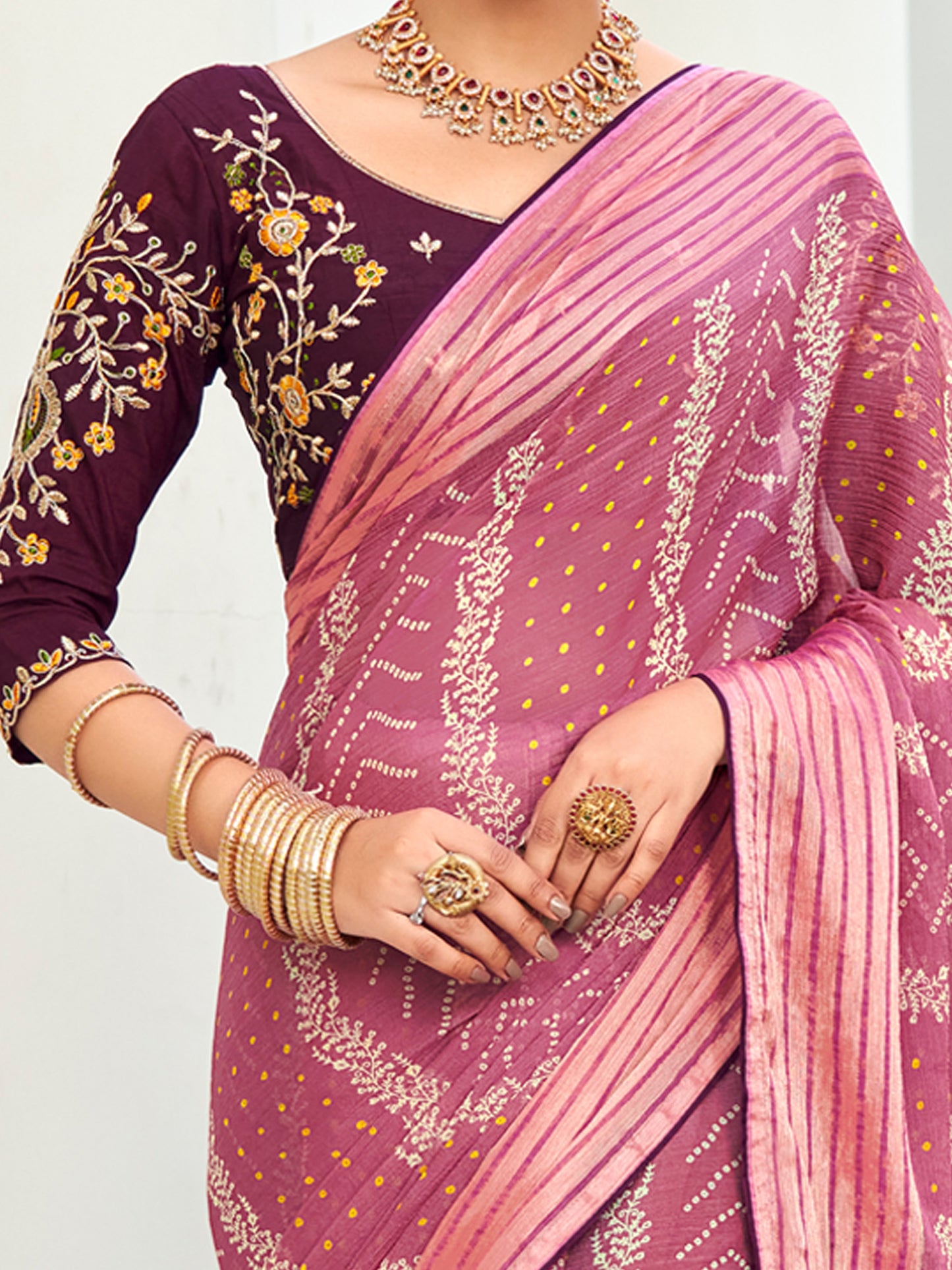Women's Chiffon Mauve Embellished Designer Saree With Blouse Piece