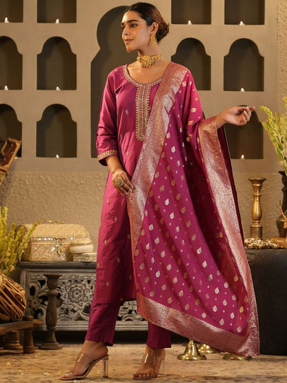 Floral Embroidered Round Neck Zari Straight Kurta & Trousers With Dupatta