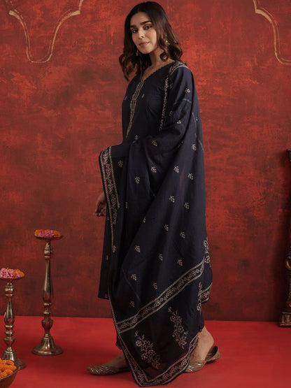 Motifs Embroidered Pure Cotton V-Neck Straight Kurta With Trousers & Dupatta