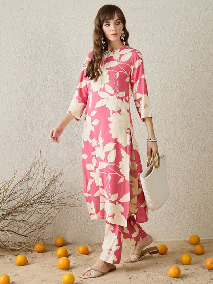 Women Peach Floral Printed Regular Kurta with Trousers