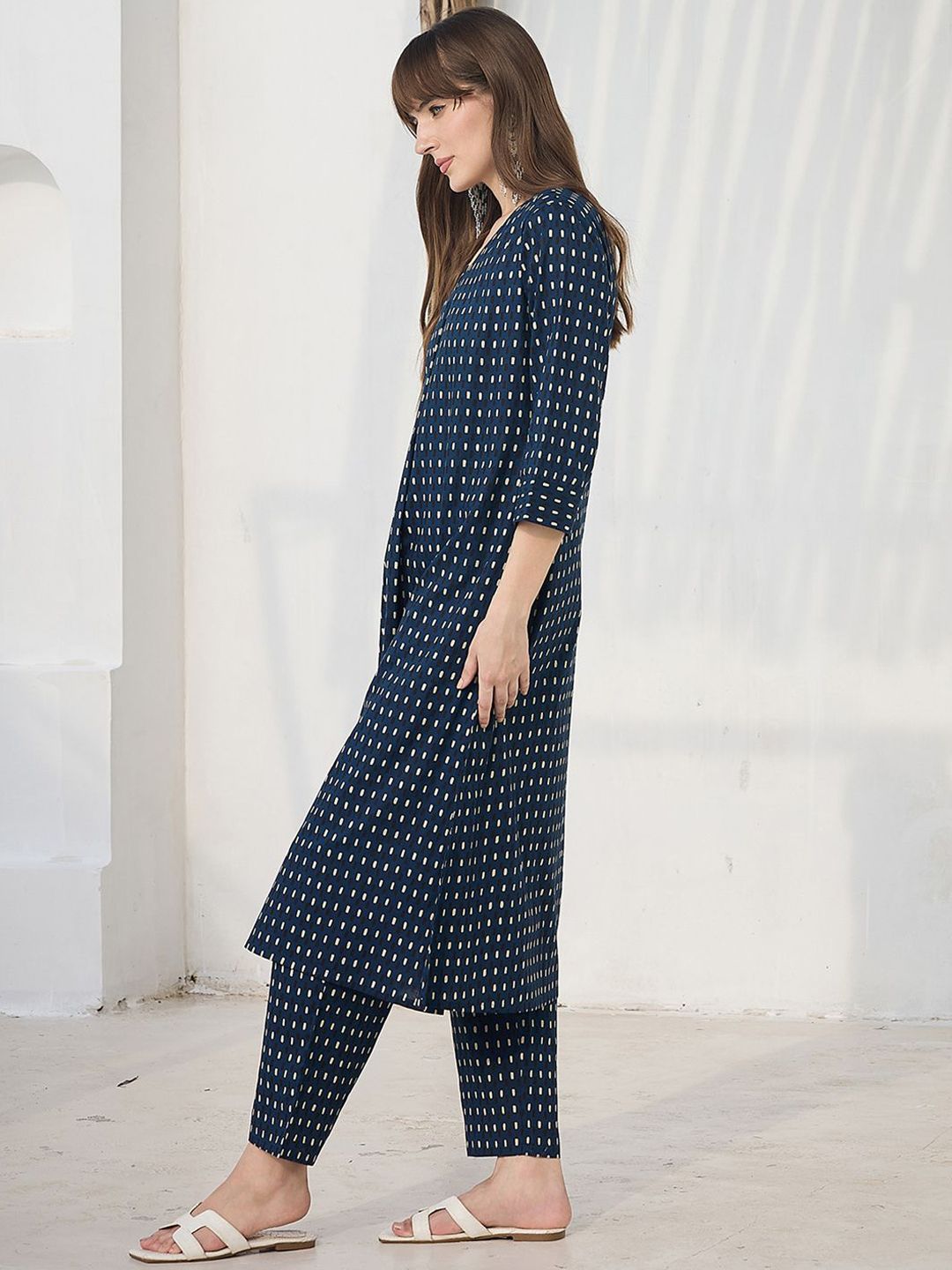 Dhiyona IE Printed Pure Cotton V-Neck Top With Trousers Co-Ords