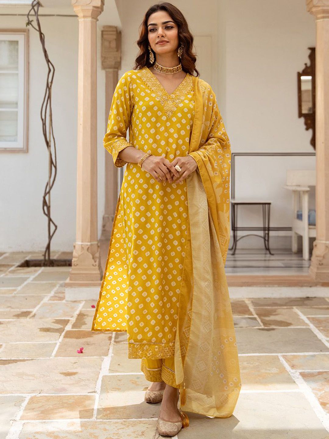 Dhiyona IS Women's Ethnic Motifs Printed Beads & stones Straight Kurta With Palazzos & Dupatta