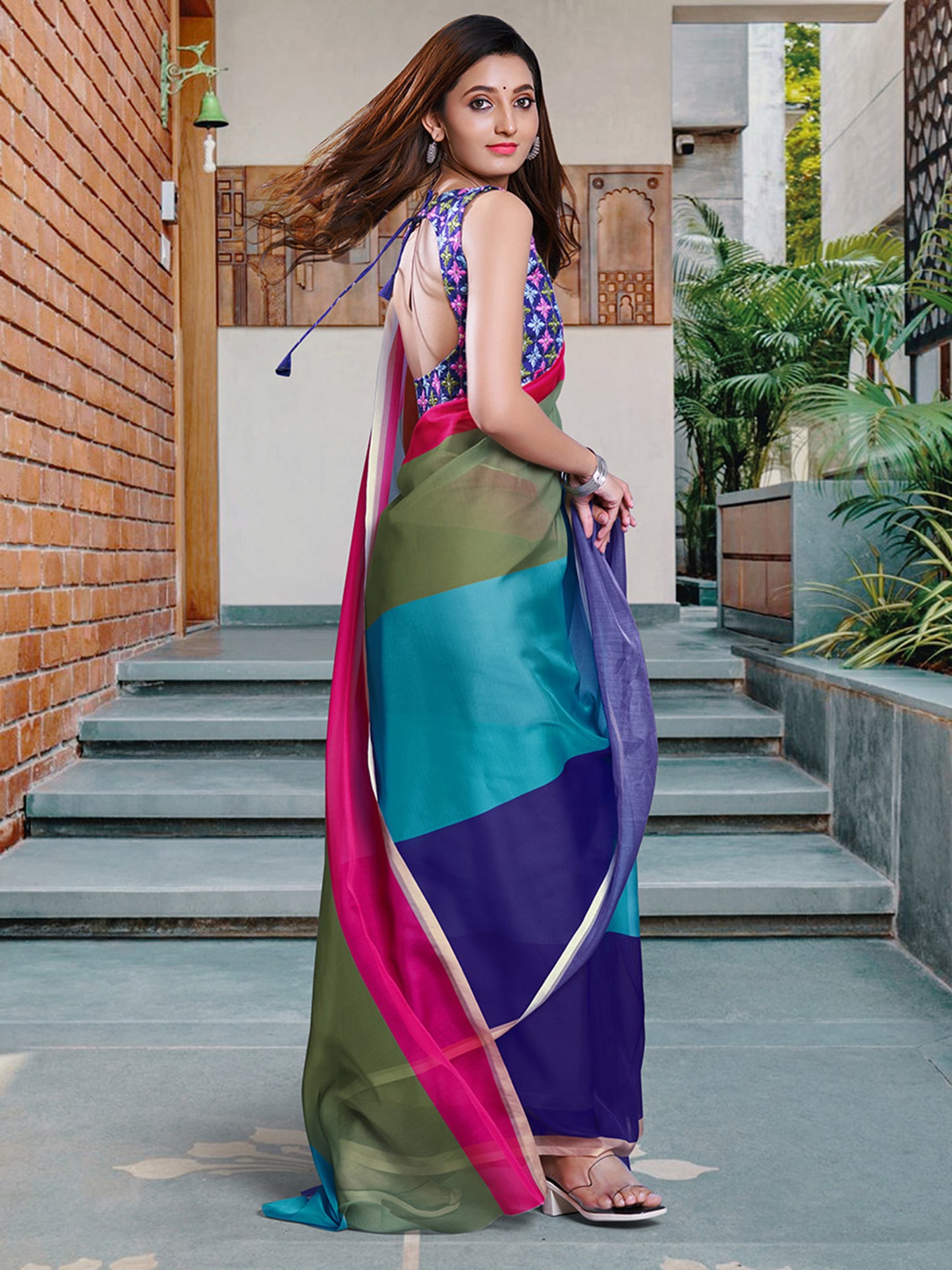 Women's Organza Multicolored Solid Celebrity Saree With Blouse Piece