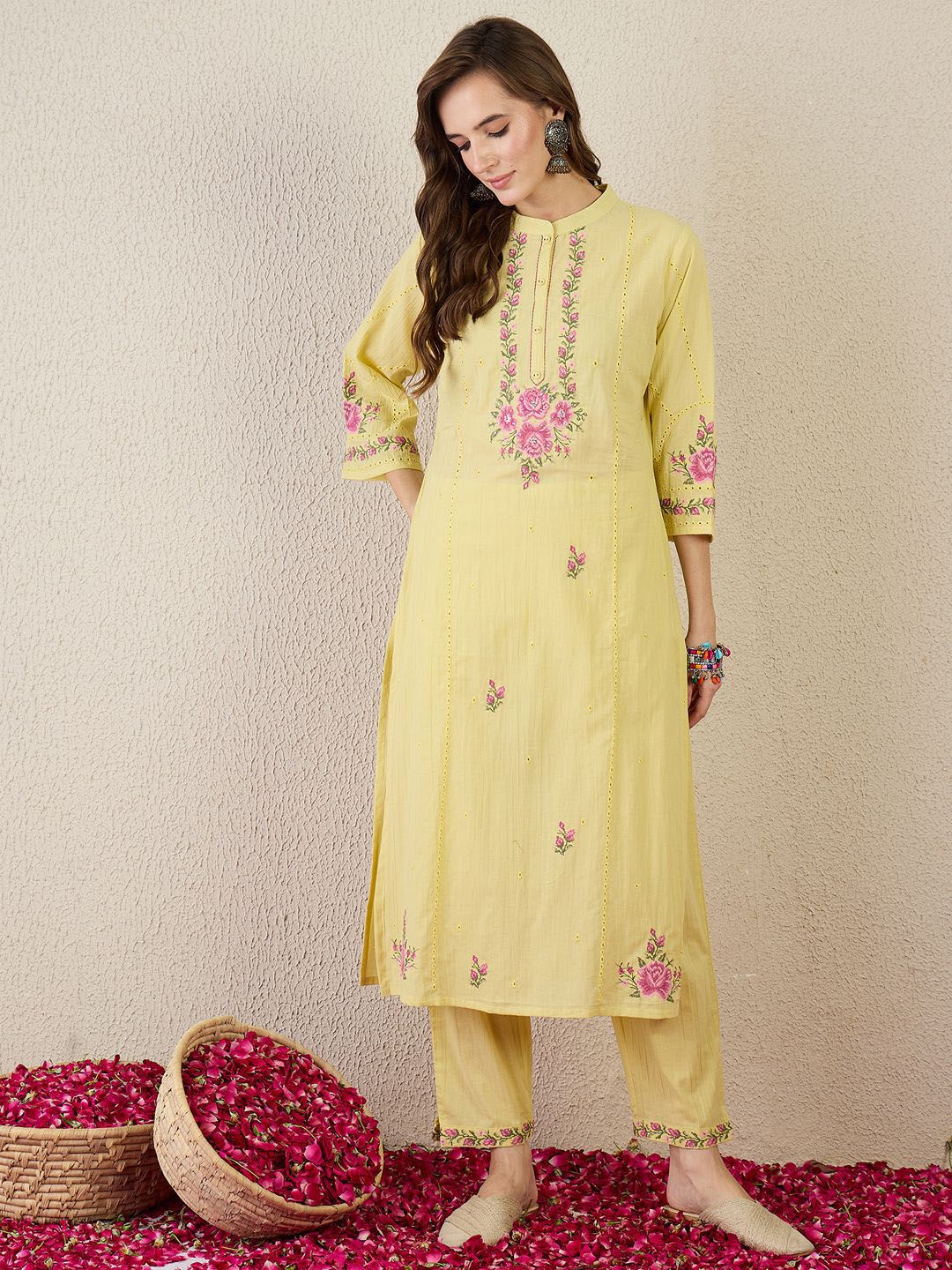 Women Floral Embroidered Cotton Kurta with Trousers