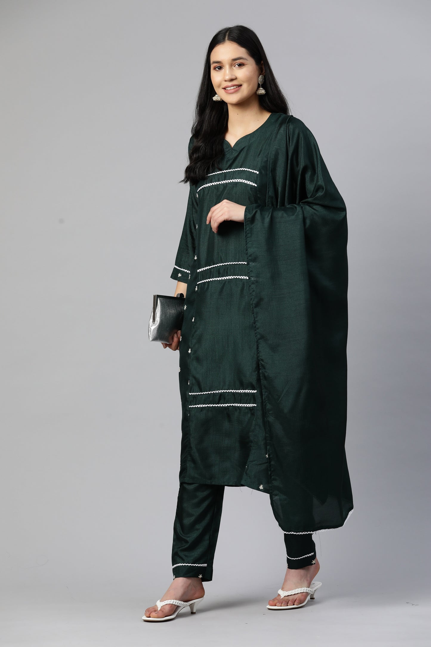 Dhiyona RV Women's Embroidered Silk Chiffon Kurta Set With Solid Print Dupatta