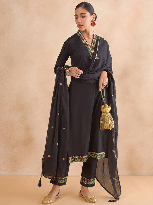 Dhiyona RV Women's Cambric Cotton Fabric Solid Pattern Kurtaset With Dupatta