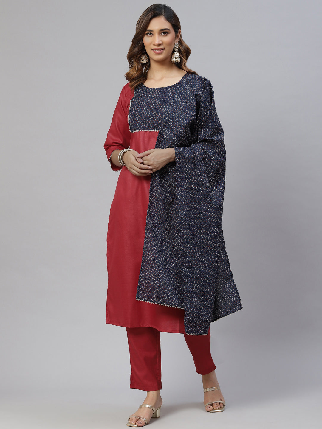 Dhiyona RV Women's Cotton Straight Side Slit Gottapatti Kurta Pant Set With Duppata