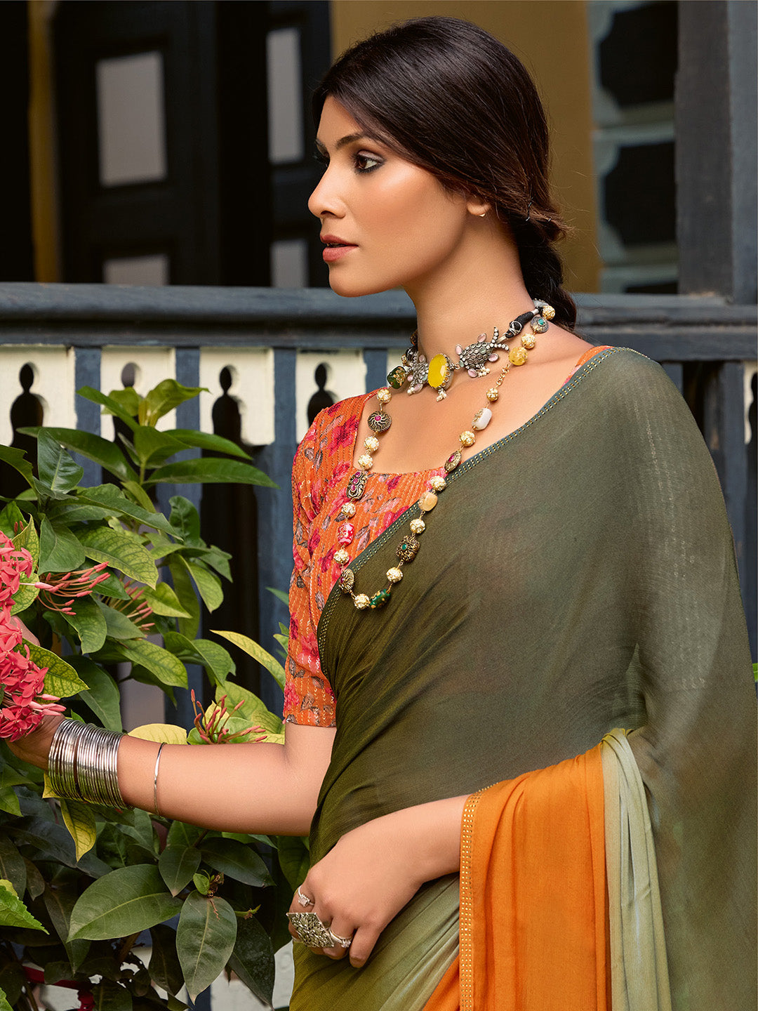 Women's Chiffon Sea Green Embellished Celebrity Saree With Blouse Piece