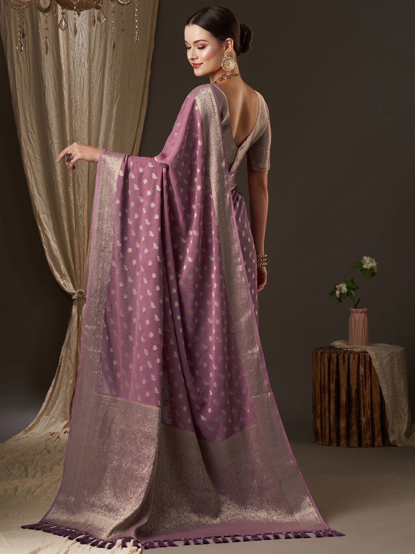 Women's Georgette Mauve Woven Design Designer Saree With Blouse Piece