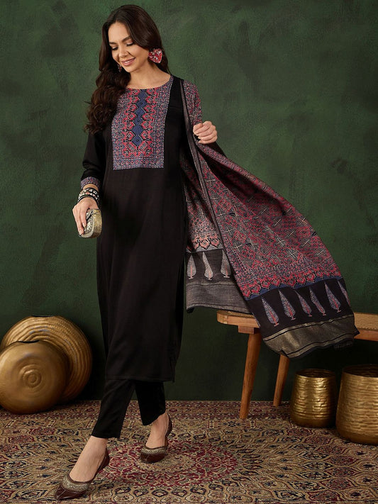 Dhiyona SN Women's Floral Printed Kurta with Trousers & Dupatta
