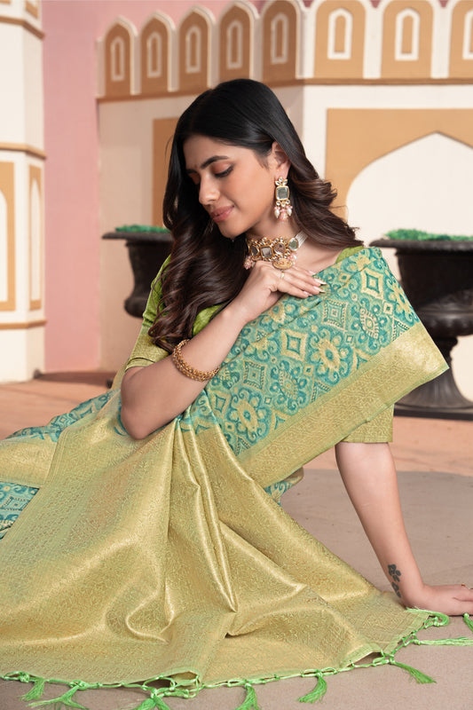 Dhiyona GR Women's Avika Green Cotton Ikat Silk Saree
