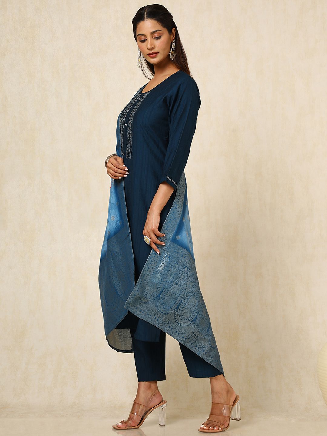 Dhiyona SO Women's Women Floral Embroidered Regular Beads and Stones Kurta with Trousers & With Dupatta