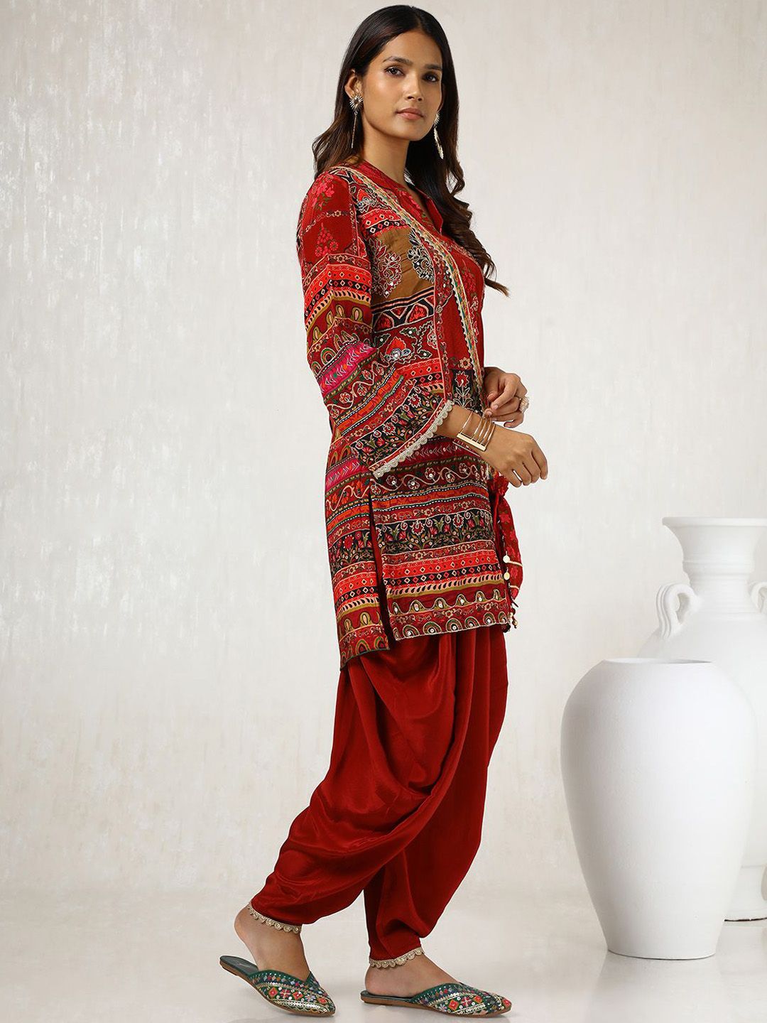 Dhiyona SO Women's Women Ethnic Motifs Printed Regular Sequinned Kurta with Dhoti Pants